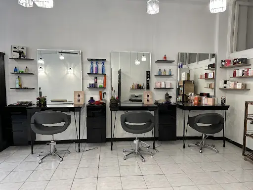 SWEET HAIRDRESSERR