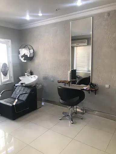 Kaşi Hair Repair Studio – Kuaför, İstanbul (2. fotoğraf)