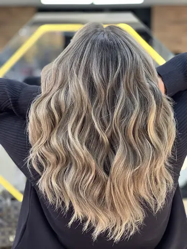 Aşir Özcan Hair Saloon
