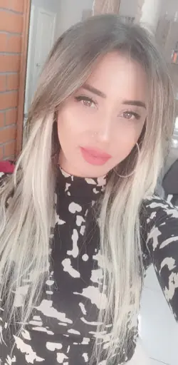 Saloon Betül Öztürk