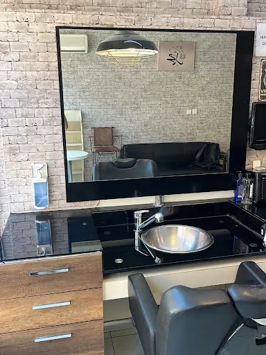 BAŞAR ERKEK KUAFÖRÜ
