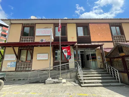 Çamlıhemşin İlçe Devlet Hastanesi 2