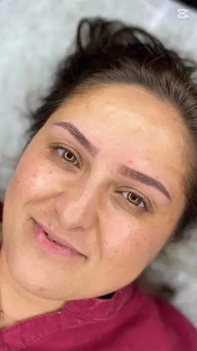 Dolphin Güzellik Salonu 3