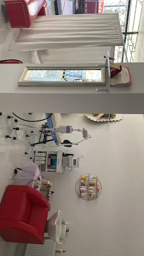 Gönül Beauty Center Kadın & Erkek Kuaförü 4