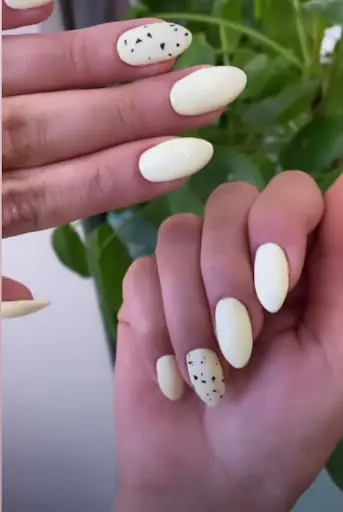 Ayşim Manikür Pedikür Salonu – Tırnak / Nail Studio, İstanbul (3. fotoğraf)