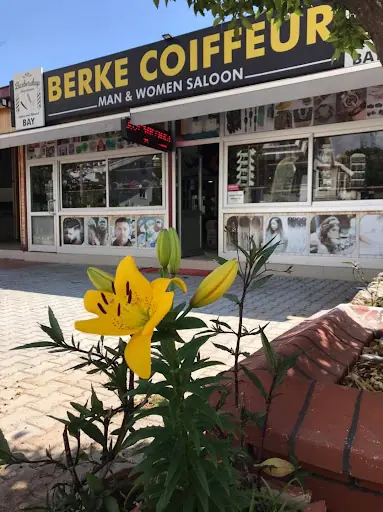 Berke Bay Ve Bayan Kuaför Salonu Ve Kozmetik Mağzası 2