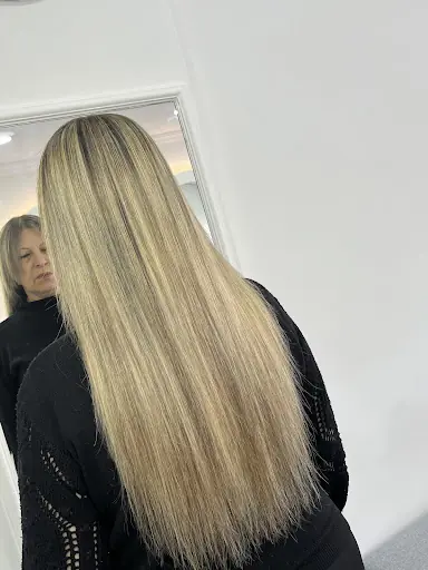 Simge Uysal Hair World