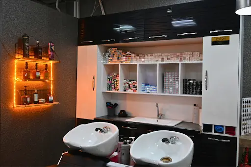 Nur Çelik Coiffeuse 3
