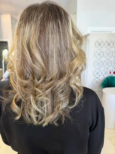 Aylin Sağlam Kuaför ve Güzellik Salonu