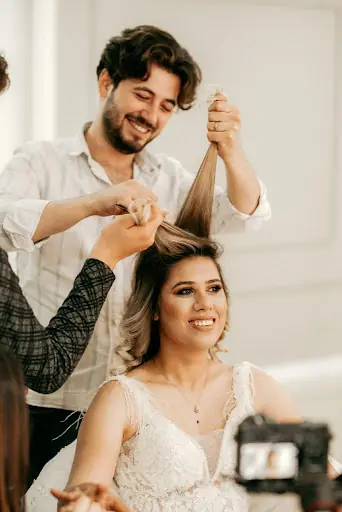 Emine Ertunç & İsmail Gündeşli Bayan Kuaförü