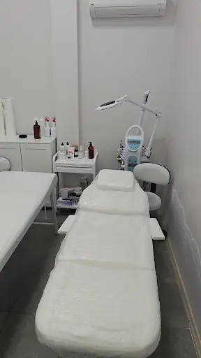 Emsar Beauty – Tırnak / Nail Studio, İstanbul (3. fotoğraf)