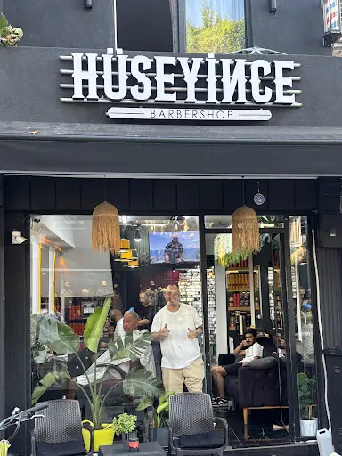 Salon Hüseyince