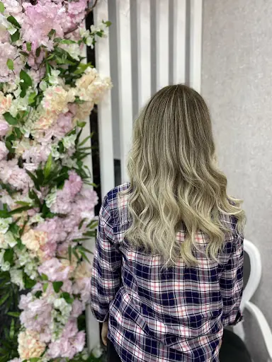 Enis Engin Hair Makeup stüdyo 4