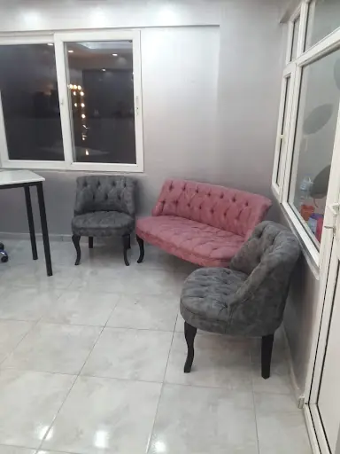 ŞULE Ç. BAYAN KUAFÖRÜ 4