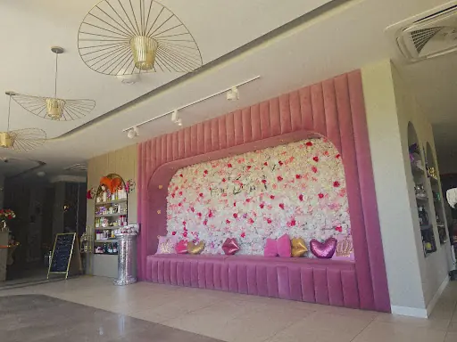 Nezi Beauty - Güzellik Salonu - Akçay 2