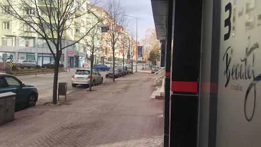 Bi-es Beauty Studio 3