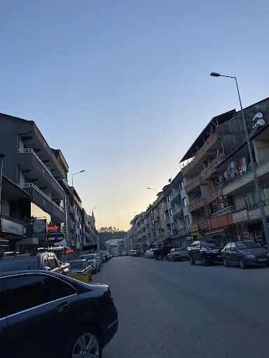 Uğur Pastanesi