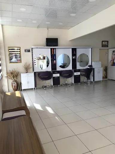 Mersin Beauty Lounge - Cilt Bakım & Protez Tırnak Studio 2