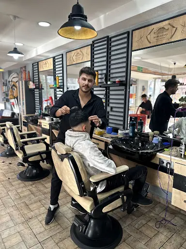 NURİ AKBAŞ HAIR ARTIST