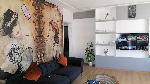 LEİLAMED GÜZELLİK SALONU 4