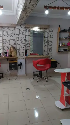 Seçil Bayan Kuaförü 4