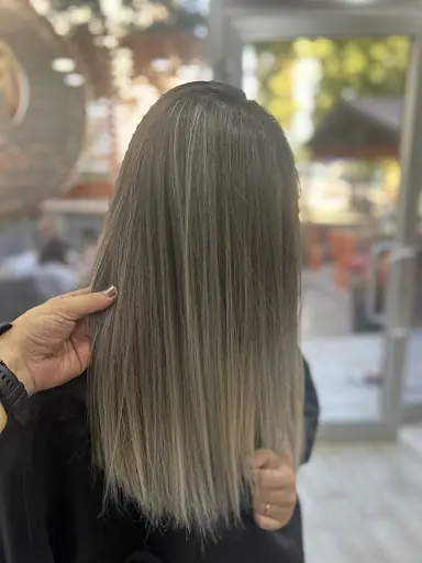 Salon Mustafa Peker