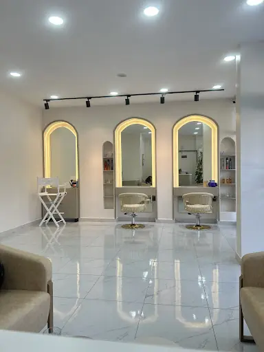 Elif Göktaş Hairdresser