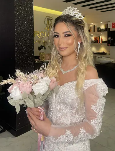 BURCU ŞANLI VIP HAİR MAKEUP STUDİO Gelin,Kına,Nişan,Söz Başı Saçı Türbanı Makyajı 4
