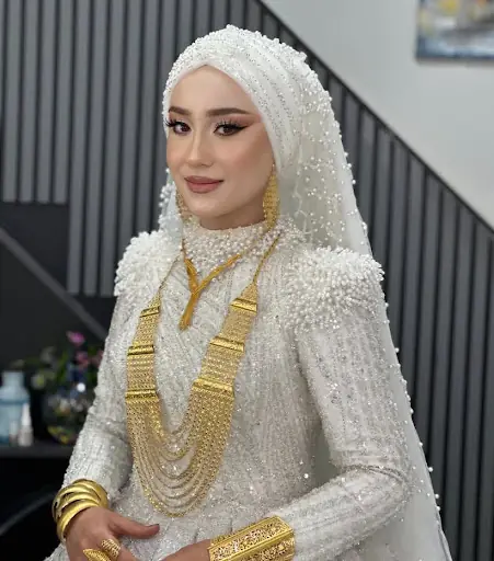 Heves Hair Makeup Studio 4