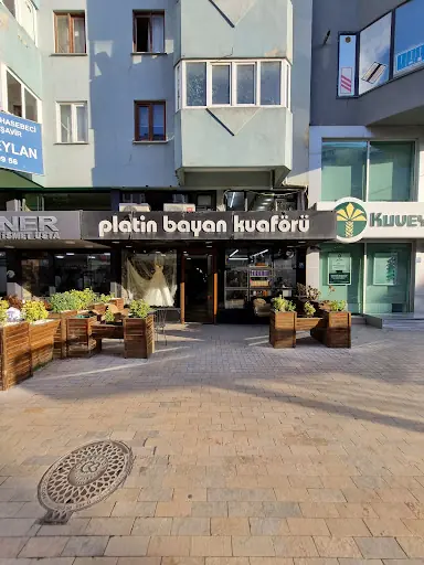 Platin Bayan Kuaförü ve Güzellik Salonu