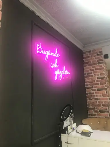 Ayşe Gülcü Hair Make up 2