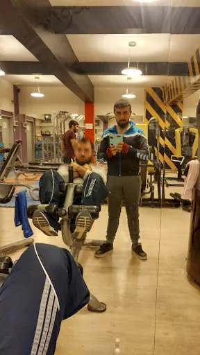 Henlife Fitness Center 3