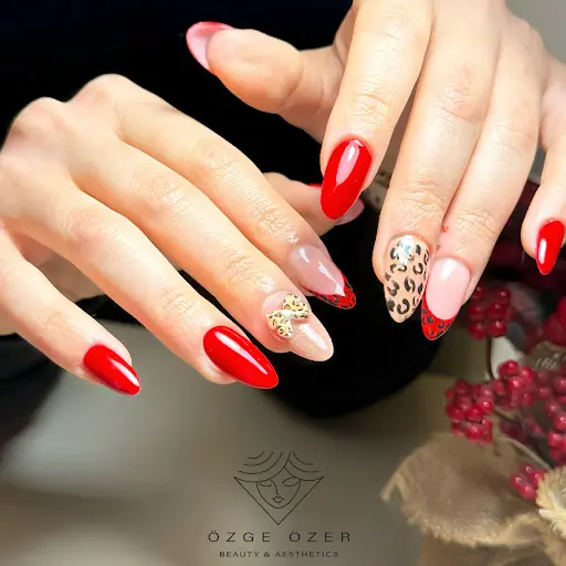 Özge Özer Beauty Aesthetics