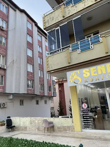 Senem Gülaz Kuaför ve Güzellik Merkezi