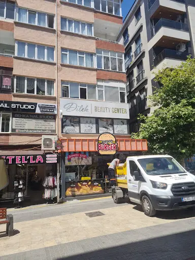 Dilek Durmuş Güzellik Merkezi – Tırnak / Nail Studio, İstanbul