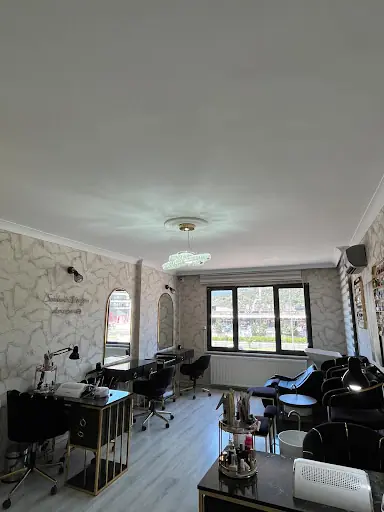 Lucca Nail Center Edremit