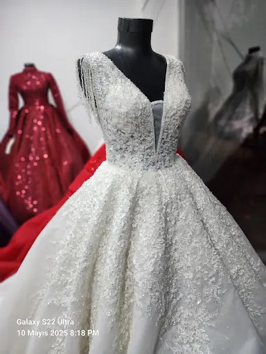 YAĞMUR KUAFÖR MODA VE DIŞ ÇEKİM FOTOĞRAFÇILIK 3