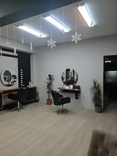 Elif Akalan Hairdesign