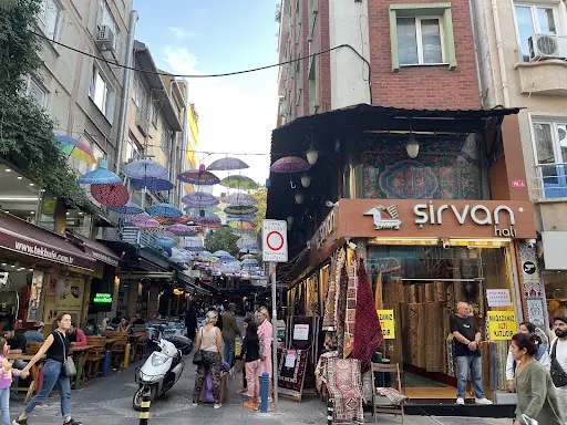Şirvan Halı – Diğer (Güzellik), İstanbul
