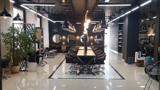Salon Eren Yılmaz| Solaryum, Protez Tırnak, Gelin Başı Modelleri ve Kuaför Fiyatları