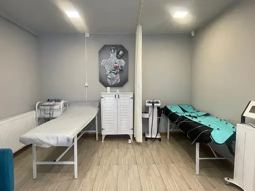 Sena Özkan Beauty - Protez Tırnak - Nail Art – Tırnak / Nail Studio, İstanbul (3. fotoğraf)