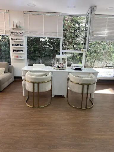 Peri Güzellik Atölyesi – Tırnak / Nail Studio, İstanbul