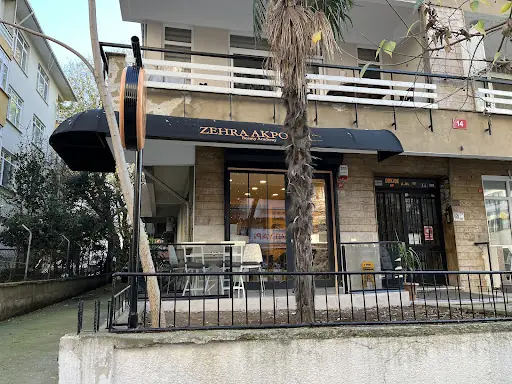 ZEHRA AKPOLAT BEAUTY ACADEMY – Tırnak / Nail Studio, İstanbul (2. fotoğraf)