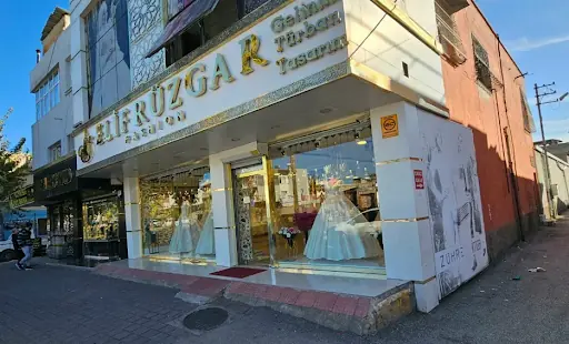 Elif Rüzgar Fashion