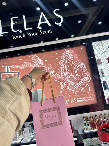LELAS PARFÜM 3