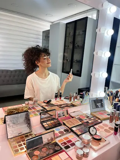 DUYGU YILDIRIM KUAFÖR VE GÜZELLİK SALONU
