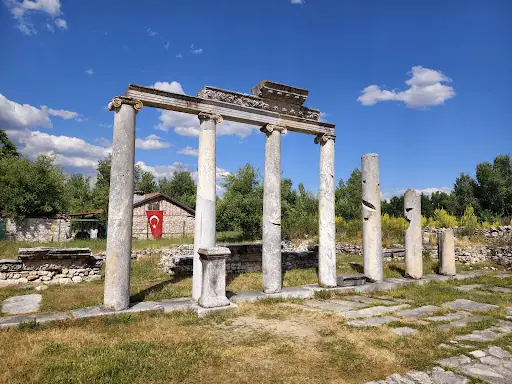 İlk Borsa Binası (Aizanoi Macellum) 2