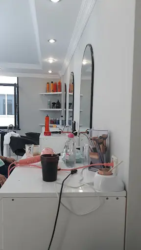 Dua Hairdresser & Makeup Artist Zeynep Peközer 3