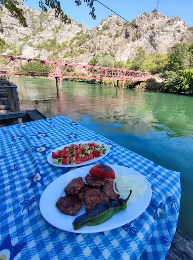 Oktar Alabalık Tesisi