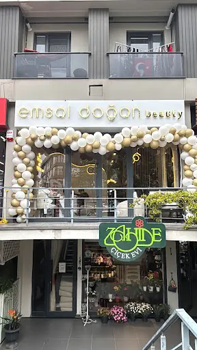 EMSAL DOĞAN ACIBADEM – Tırnak / Nail Studio, İstanbul